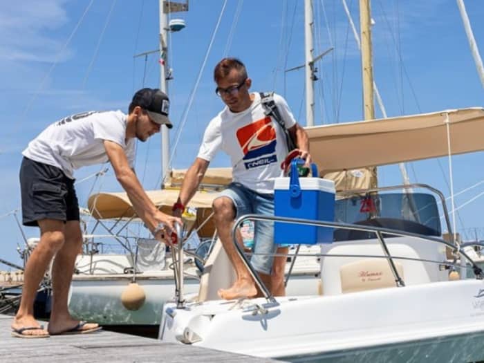 Enjoy the sun on a 9h boat trip in Vieste