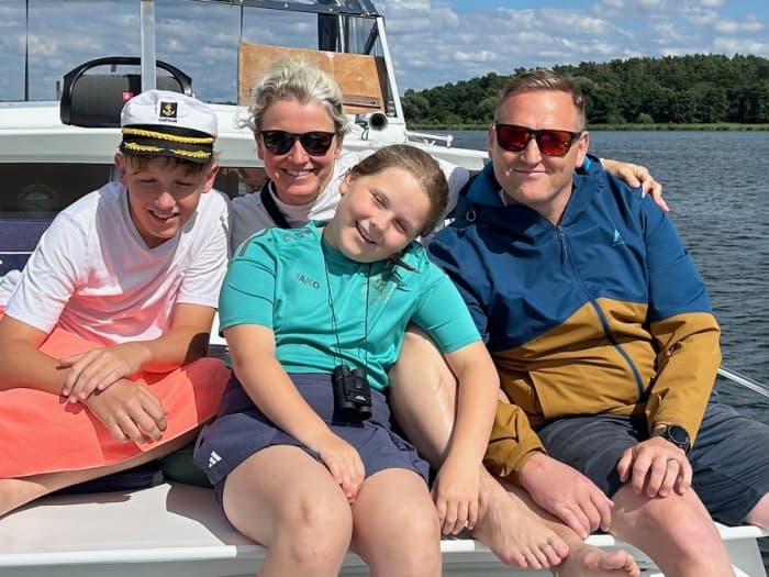 2-hour Potsdam Palaces Tour by Water for 4 People