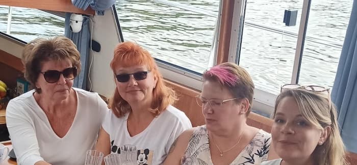 2-hour Potsdam Palaces Tour by Water for 4 People