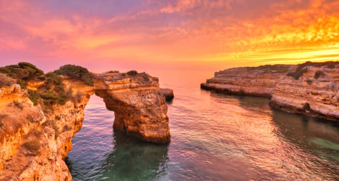Goldene Sonnenuntergangsfahrt an der Algarve – 2 Stunden Küstenparadies