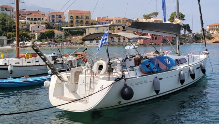 Escursione privata in barca a vela di 9 ore su Asos