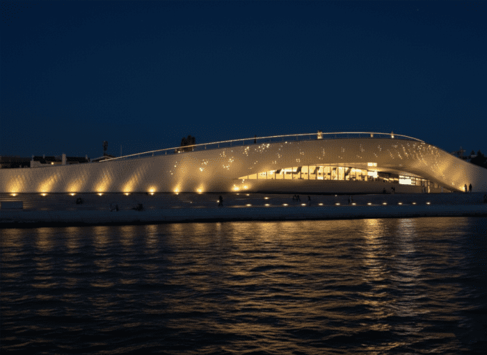 🥂 Exclusieve oudejaarsavond: 2,5 uur durende cruise en plaatsen op de eerste rij bij het vuurwerk van Lissabon