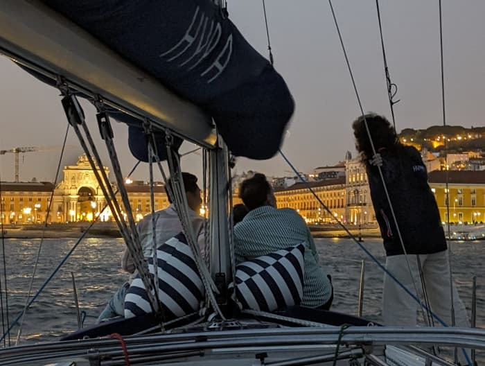 🥂 Vier Lissabon: Privé boottocht van 4 uur met wijn en hapjes voor een groep