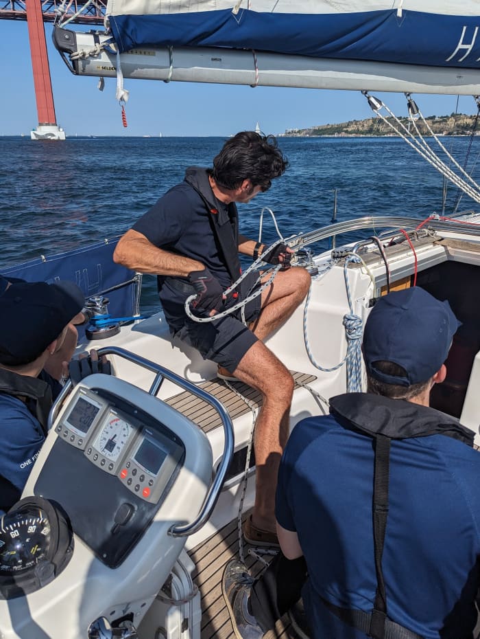 ⚓ Half-Day Boat Sailing: Private 4-Hour Sightseeing Lisbon and Sail Practice