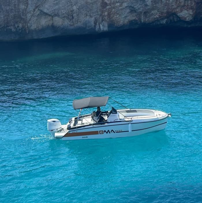 Excursión de día completo en barco – Mahón