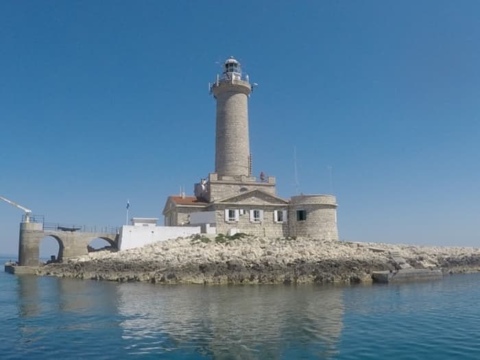 Private boat trip around Medulin on a motorboat
