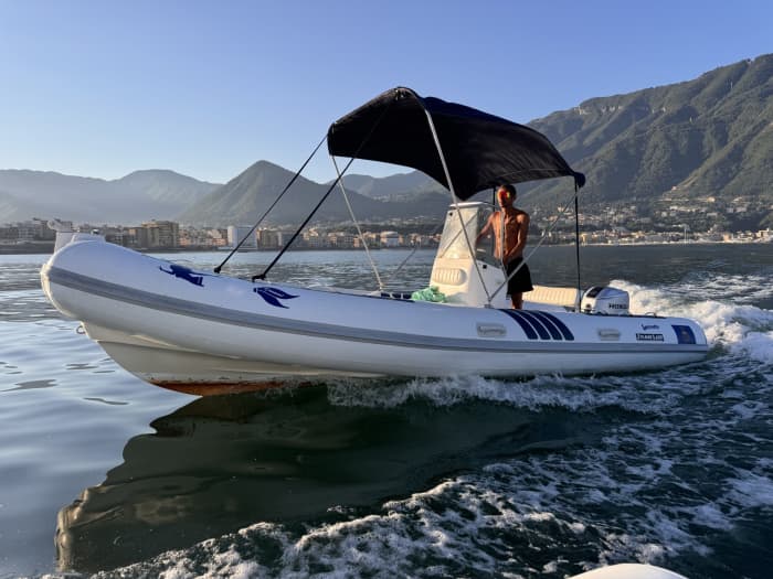 Discover Sorrento on a full-day trip on a motorboat