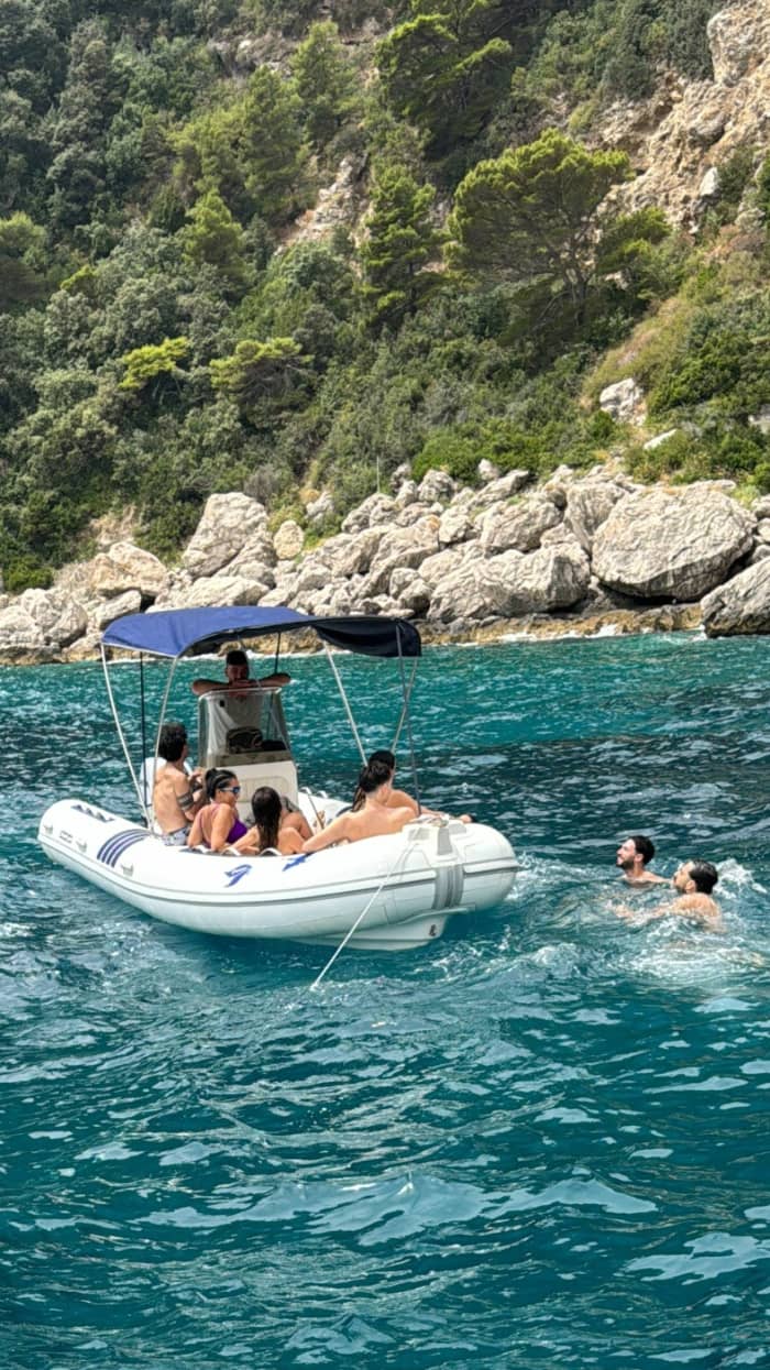 Discover Sorrento on a full-day trip on a motorboat