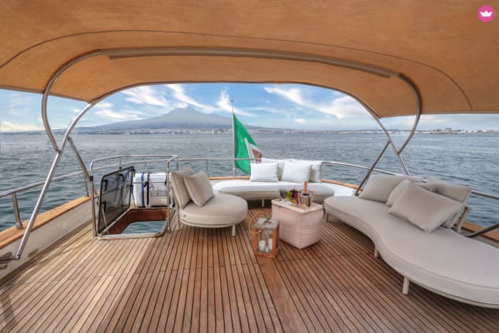 Sail towards the sunset of La Maddalena with an aperitif on board