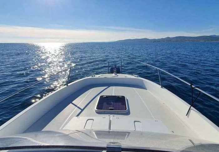 Discover Omiš on a full-day trip on a motorboat
