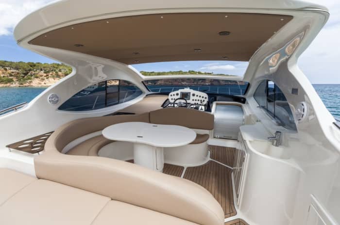 Private boat trip around El Campello on a motorboat