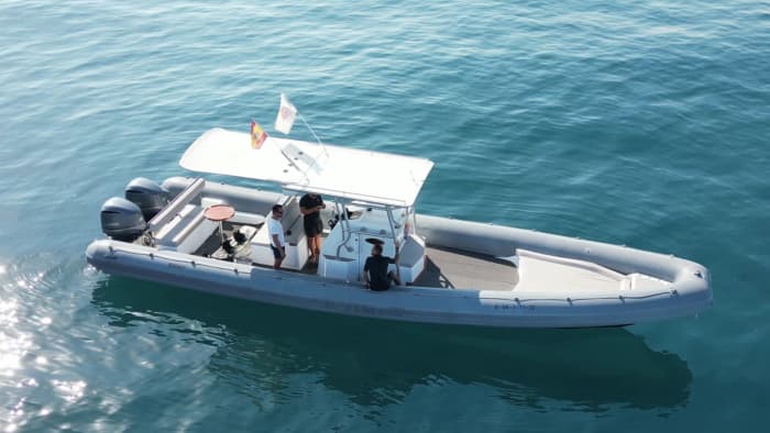 Jouw dag in Valencia: huur een motorboot voor een dag vol ontdekkingen.
