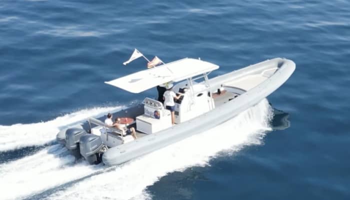 Jouw dag in Valencia: huur een motorboot voor een dag vol ontdekkingen.