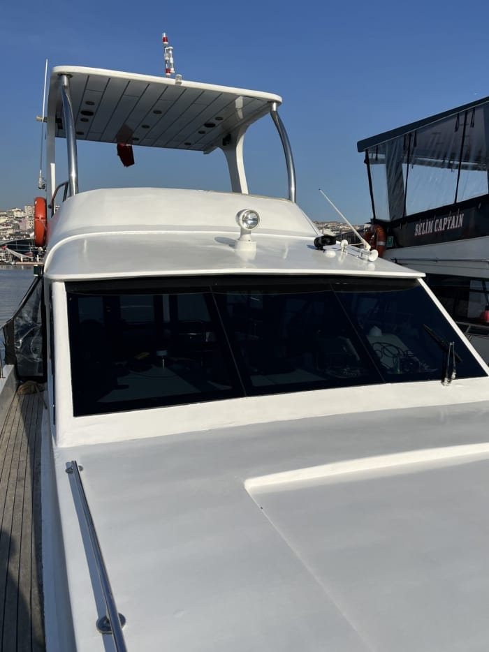 Dinercruise bij zonsondergang op de Bosporus – 4 uur vol elegantie, smaken en uitzichten