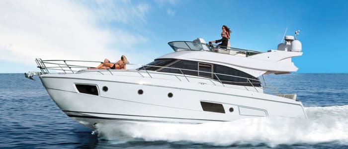 Half-day trip in Stockholm on a motorboat