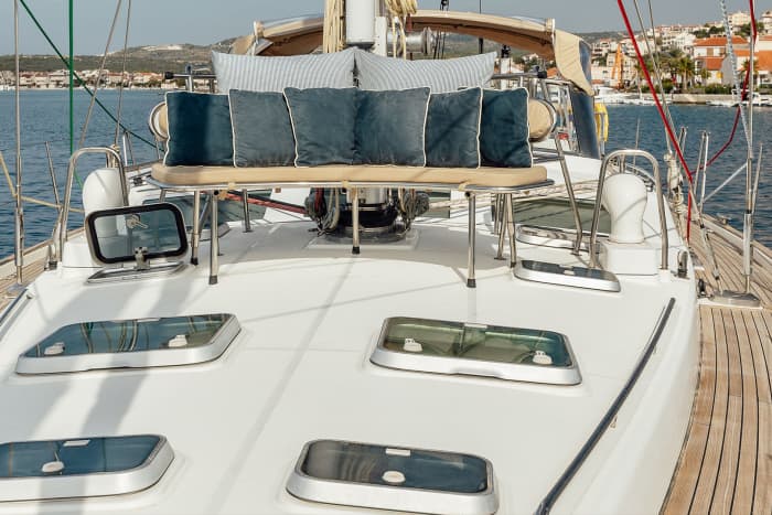 Exclusive Sailing Escape: Full-Day Blue Lagoon Tour from Trogir