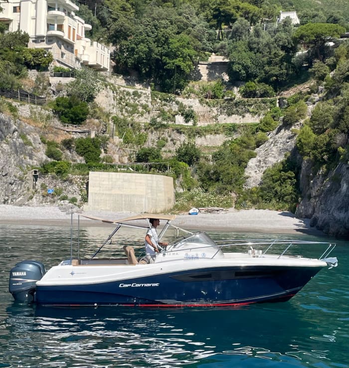 Jeanneau 7.5 WA: 4-timmars Amalfikustenutflykt från Salerno