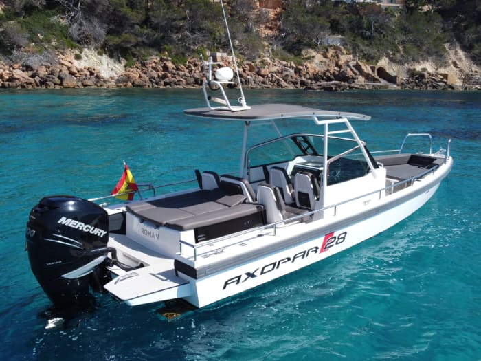 Boottocht langs de baaien van Mallorca · 4 uur all-inclusive | Axopar 28 met schipper, eten, drinken, paddleboarden en snorkelen