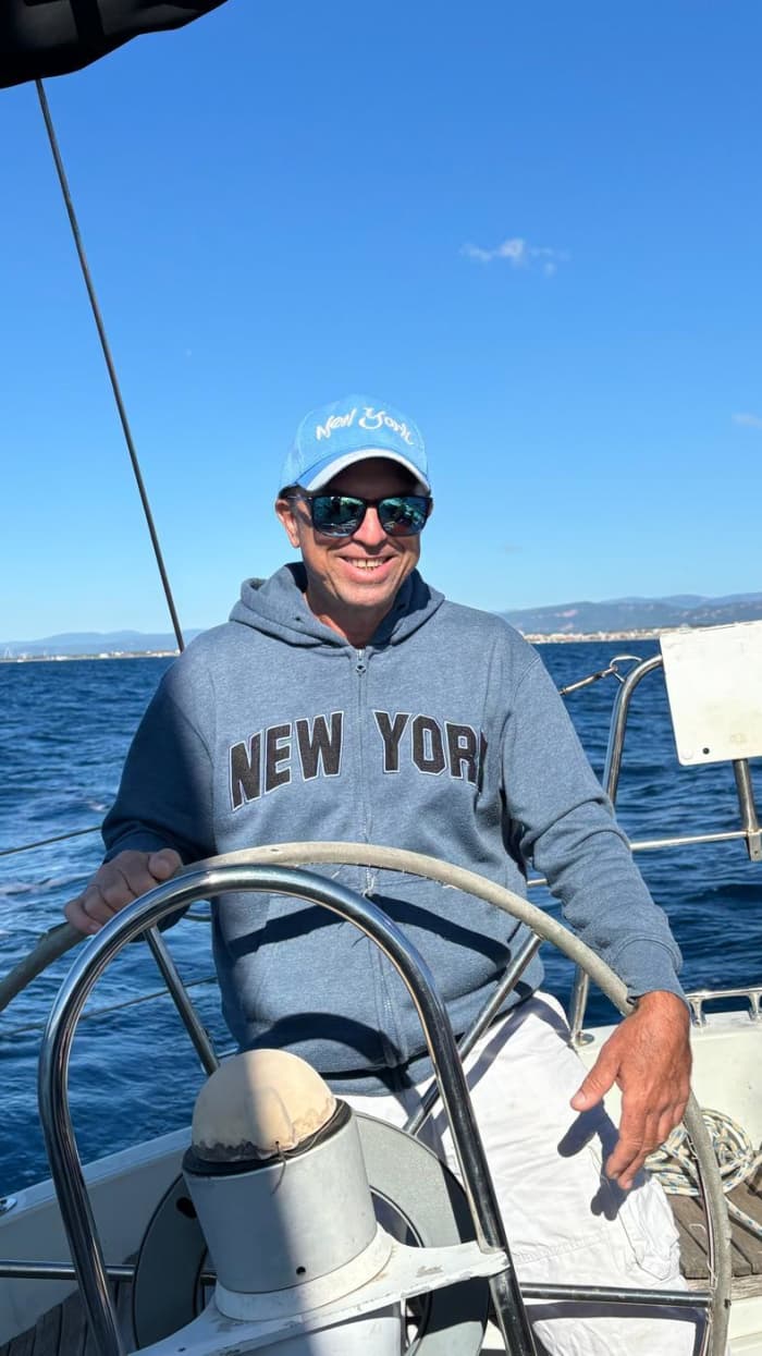 Scoprite Fréjus con un'escursione in barca a vela di un'intera giornata.