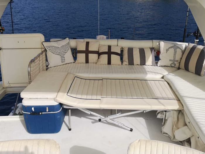 Ontdek Follonica tijdens een dagtocht met een motorboot.