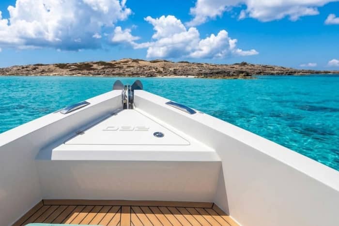 D32 Dandy II All inclusive, fuel, skipper, Sail to Formentera Illetas with a fixed price and without worries.