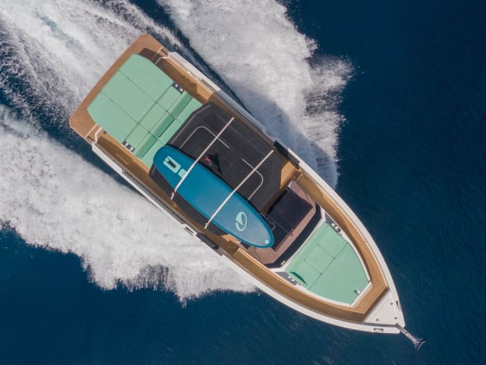 D32 Dandy II All inclusive, fuel, skipper, Sail to Formentera Illetas with a fixed price and without worries.
