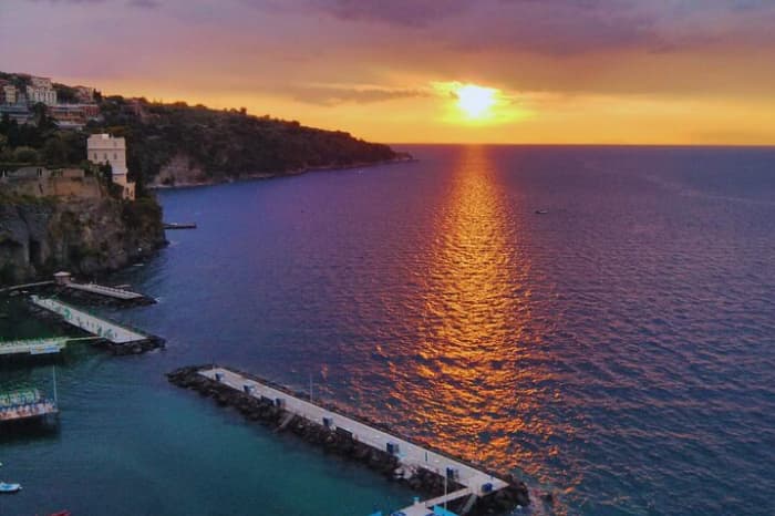 Bachelor or Hen Parties in Capri: The Most Exclusive Bachelor/Hen Party on a Boat