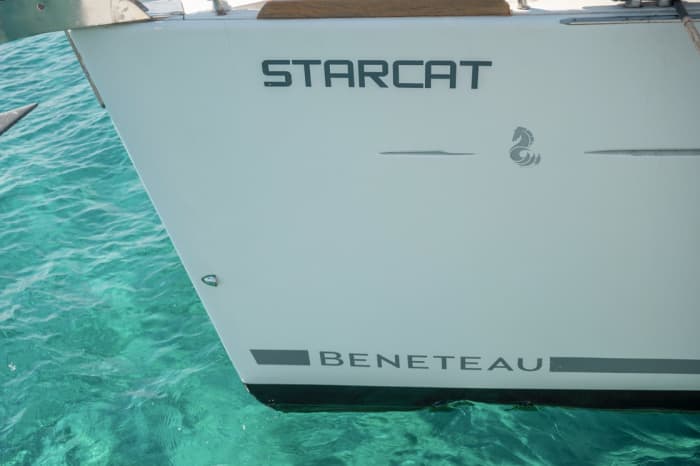 Yate de vela privado de medio día en Sithonia