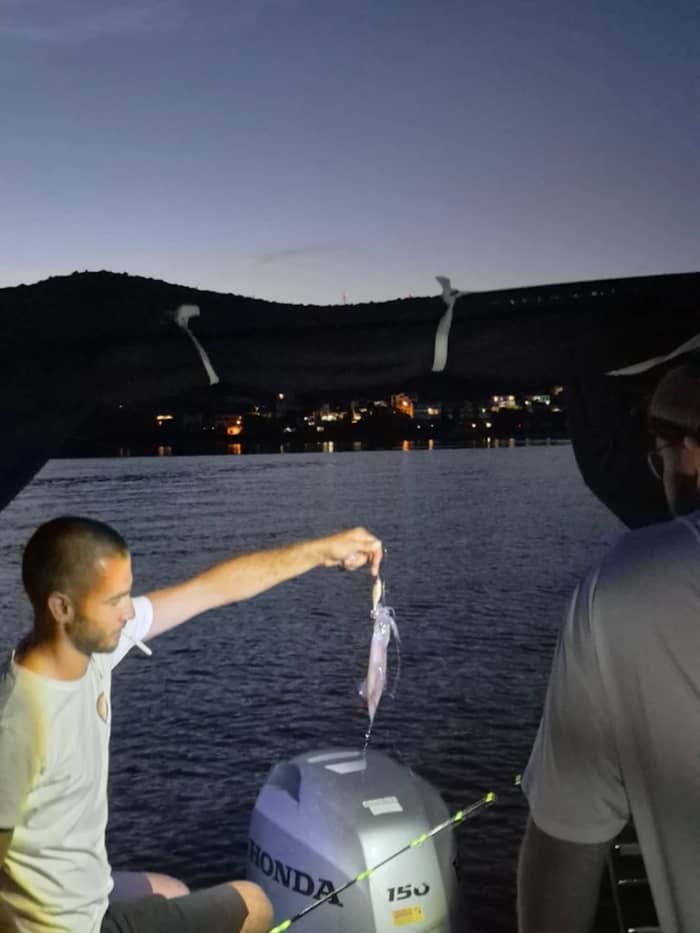 Excursion de pêche privée en soirée avec un skipper local