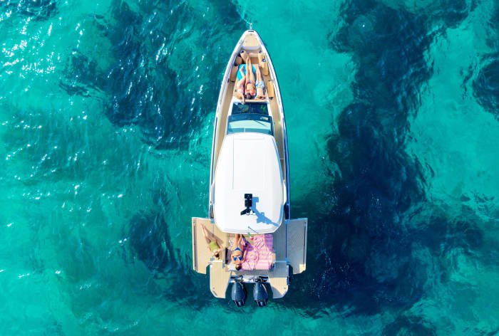 The La Maddalena archipelago with the new and fast Saxdor 320 – A day among the islands and the best beaches