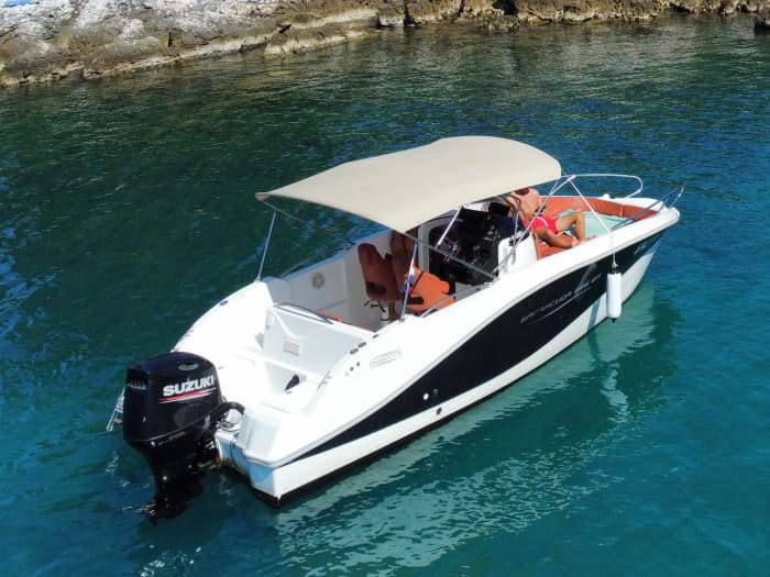 From Medulin: Full-Day Adriatic Archipelago Adventure