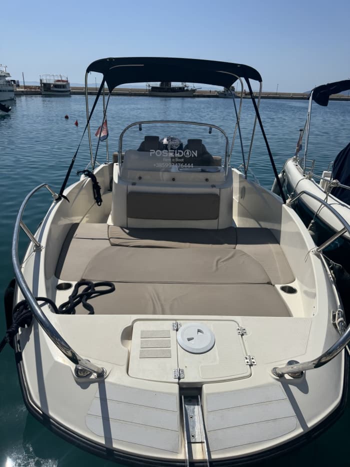 Discover Makarska: A full day of sun on a motorboat