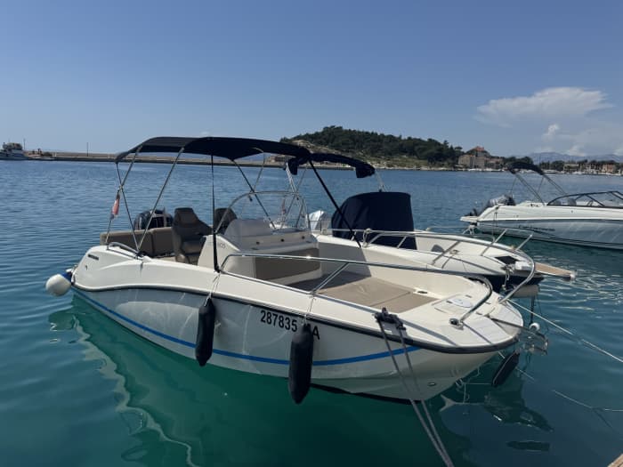 Discover Makarska: A full day of sun on a motorboat