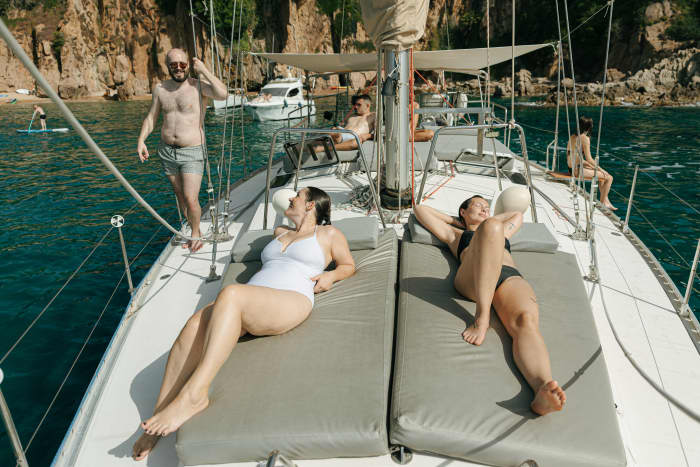 Costa Brava en 8 heures - De Blanes à Tossa en voilier, naviguez et découvrez la Costa Brava. Nosy Pearl