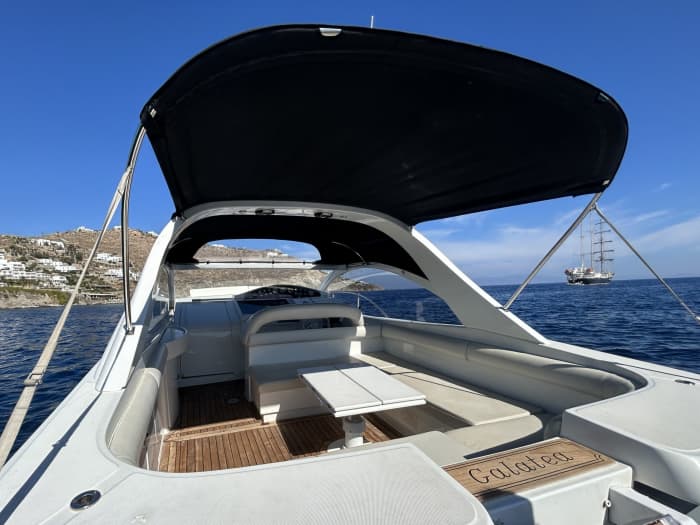 Genießen Sie die Sonne auf einer 8-stündigen Bootstour in Mykonos.