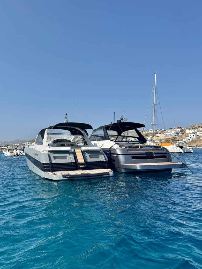 Genießen Sie die Sonne auf einer 8-stündigen Bootstour in Mykonos.
