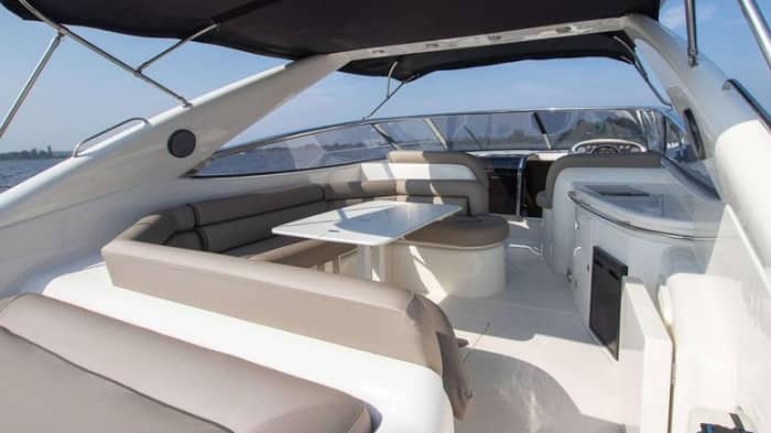 Your day in Mykonos: Rent a motorboat for a full day of discovery