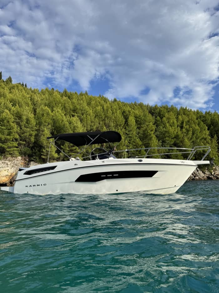 Enjoy the sun on a 8h boat trip in Dubrovnik