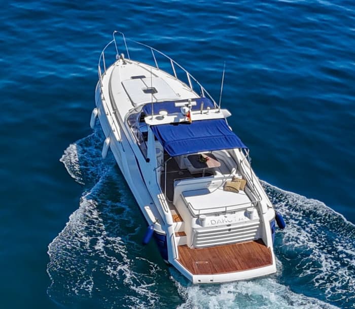 Luxury yacht getaway in Puerto Banús | Drinks included