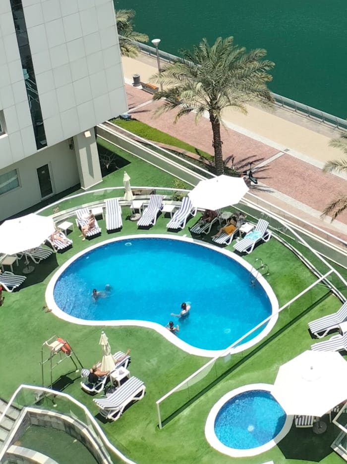 A bespoke Dubai voyage: Full day of magic on a motor yacht