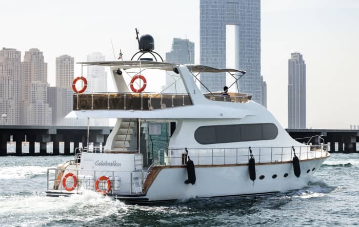 A bespoke Dubai voyage: Full day of magic on a motor yacht