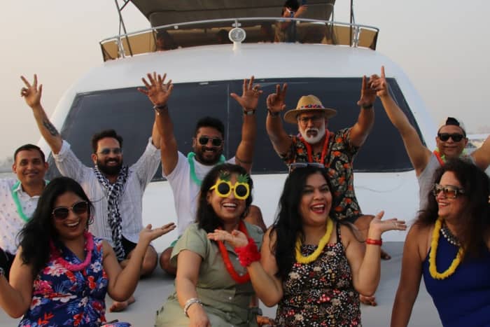 A bespoke Dubai voyage: Full day of magic on a motor yacht