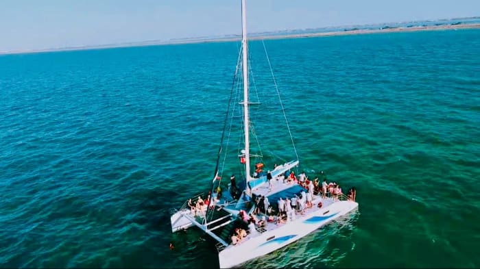 3 uur durende catamaranrondvaart over de Middellandse Zee