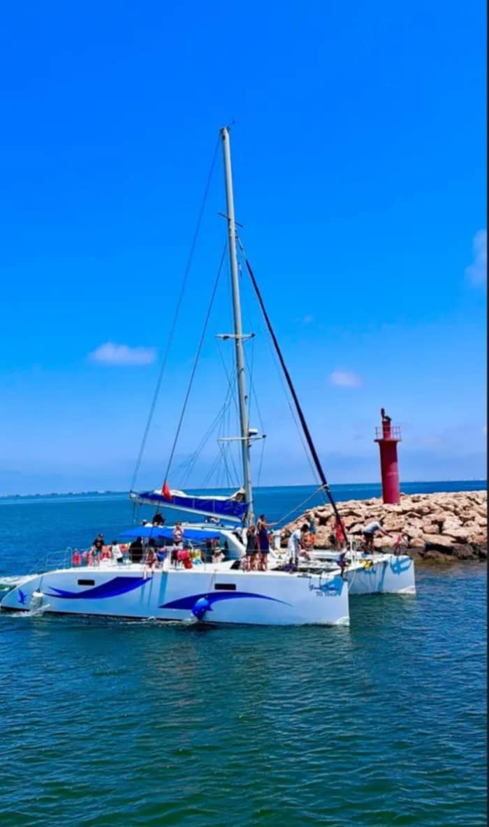 3 uur durende catamaranrondvaart over de Middellandse Zee