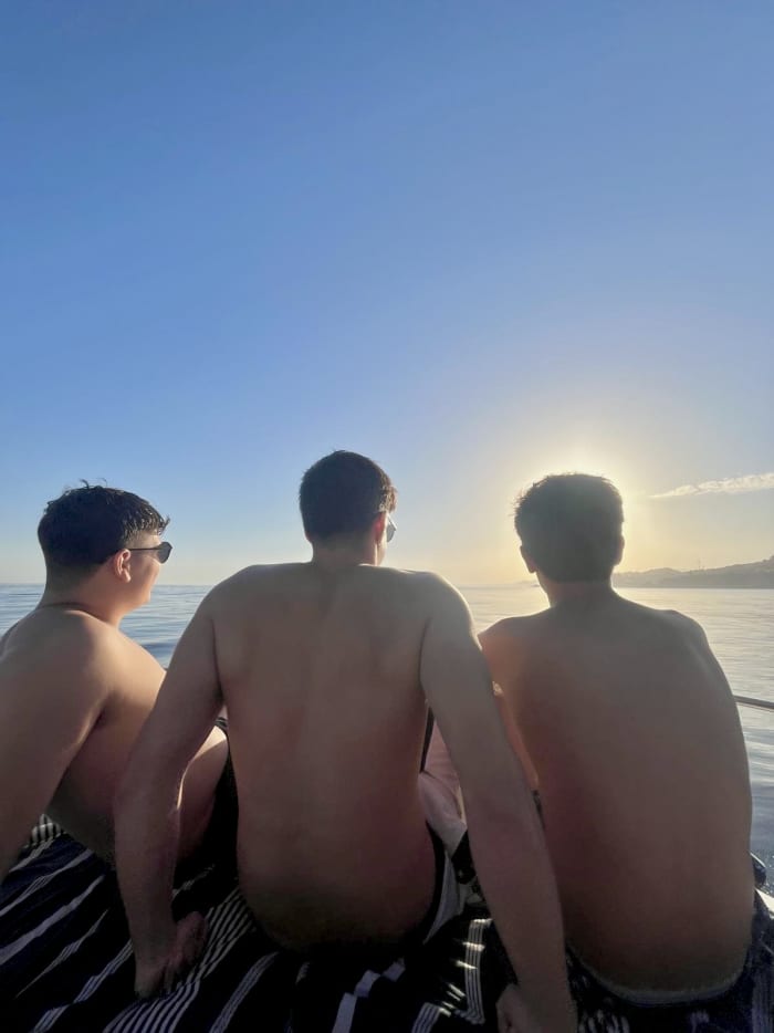 Segeln, Schwimmen, Entdecken: 4 Stunden entlang der andalusischen Küste