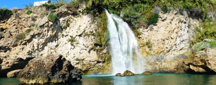 Auf der Suche nach Wasserfällen und Leuchtfeuern: ein Ganztagesausflug nach Maro und Cerro Gordo