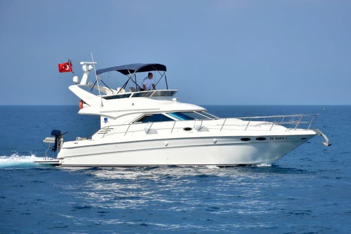 Antalya: Private Yacht Tour with 3 Swim Stops and a Meal
