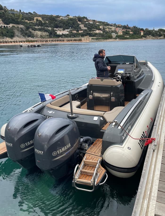Full-day motorboat rental in St-Laurent-du-Var