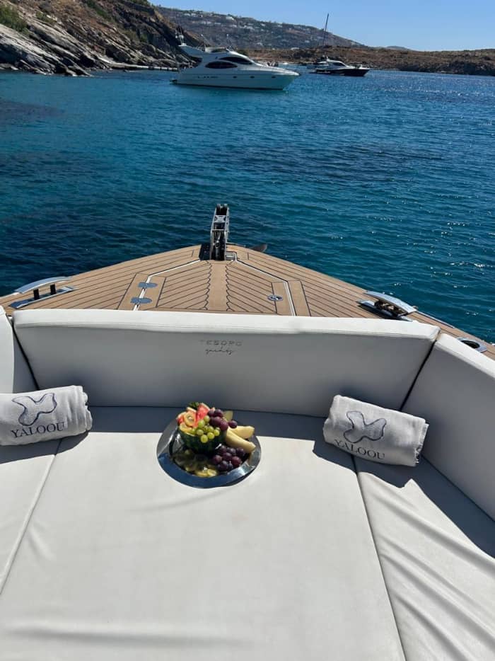 Rhenia, Delos & de zuidkust van Mykonos | Privé dagtocht met een jacht