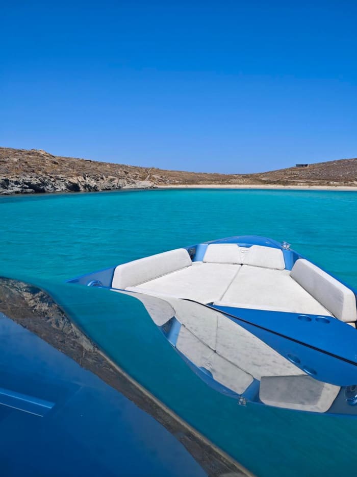 Rhenia, Delos & de zuidkust van Mykonos | Privé dagtocht met een jacht